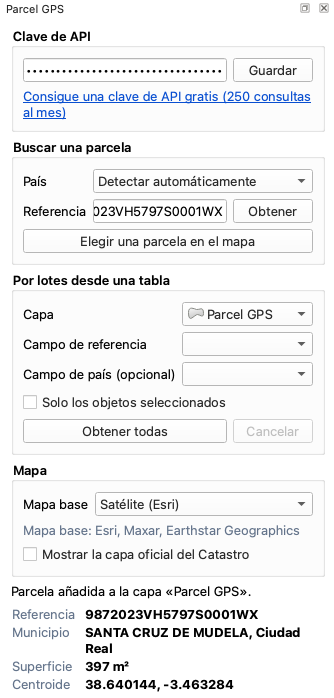 The Parcel GPS panel in QGIS with the API key, search by reference, batch from a table and the basemap picker